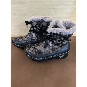 Alegria Twisp Dame TWI-579 Leather and Faux Fur Boots Size 5 Comfort
